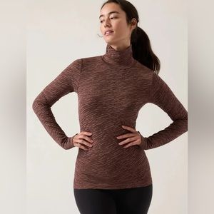 ATHLETA FLURRY SEAMLESS TURTLENECK